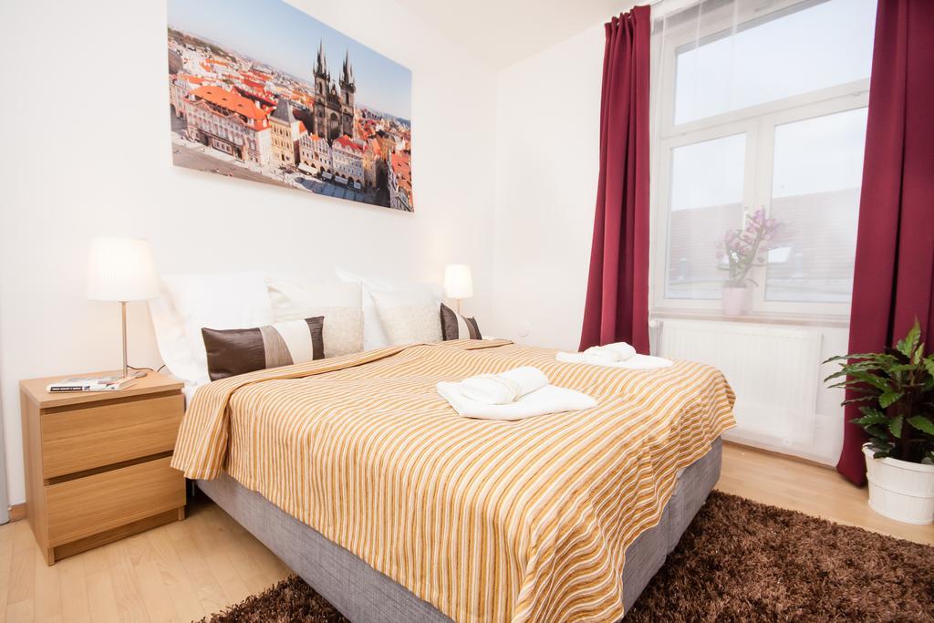 Wenceslas Square Lofts Apartment Prague Room photo