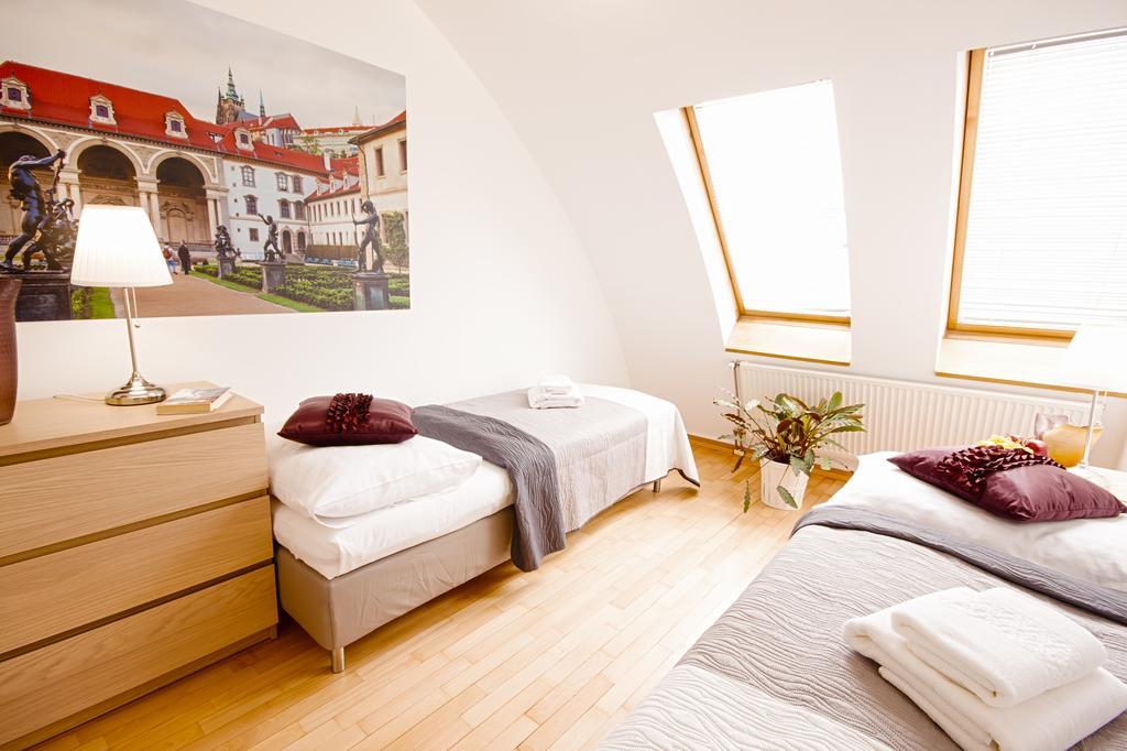 Wenceslas Square Lofts Apartment Prague Exterior photo