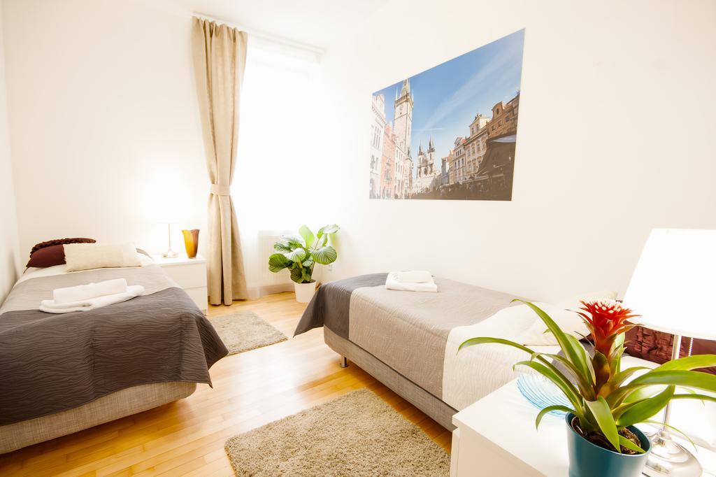 Wenceslas Square Lofts Apartment Prague Exterior photo